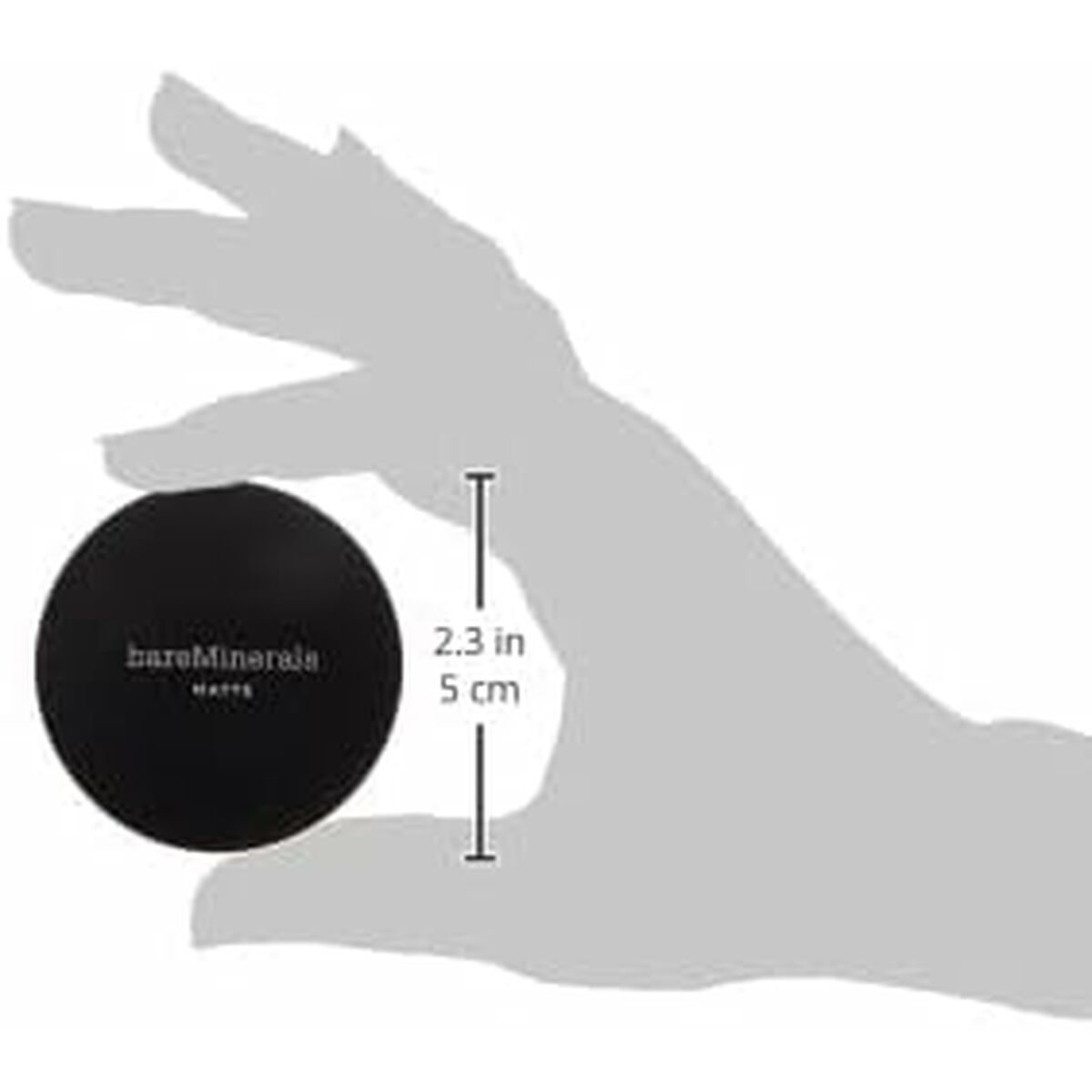 Correcteur facial Shine Inline Matte Nº 13-Golden Beige en main, taille 2.3 in, 100% authentique et végane.